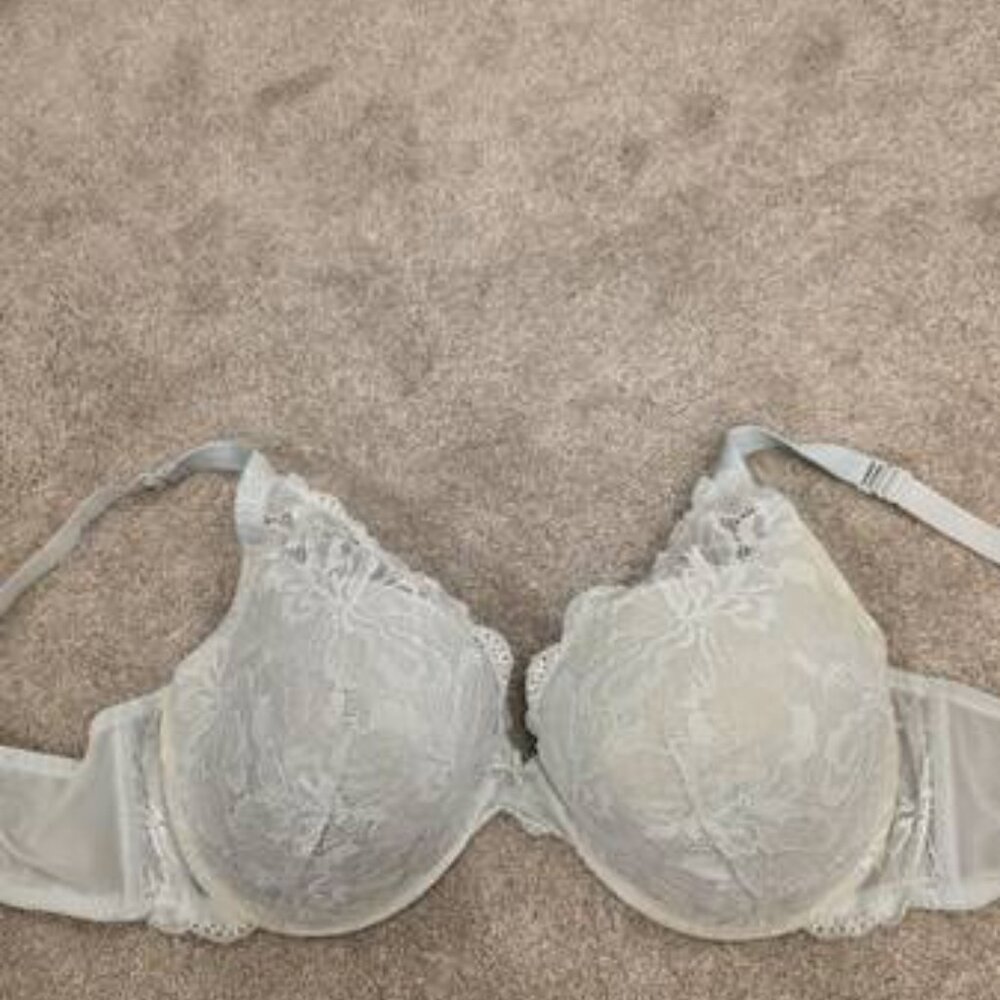 Bras - Picture 15 of 16
